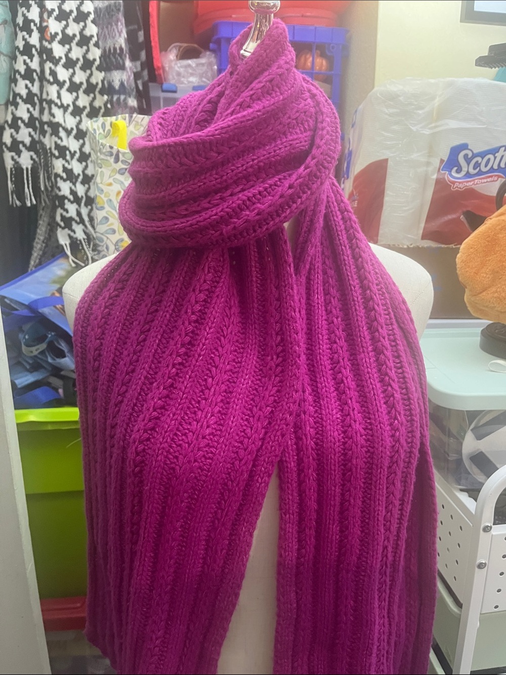 Old Navy Fuchsia Ribbed Knit Scarf Cozy and Warm, Soft and winter Ready S206